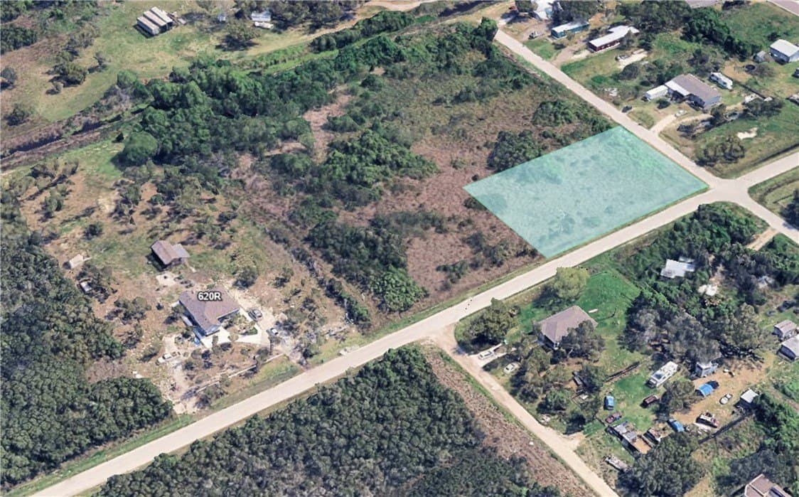Lamont Street lot: 7