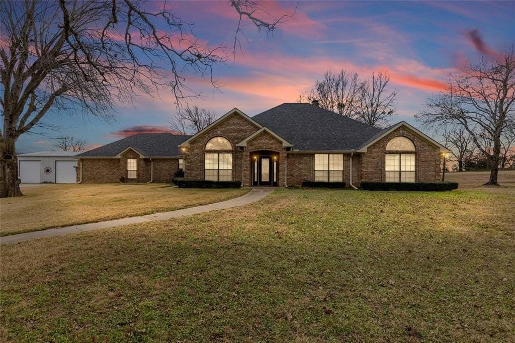 1127 County Road Sw 3230