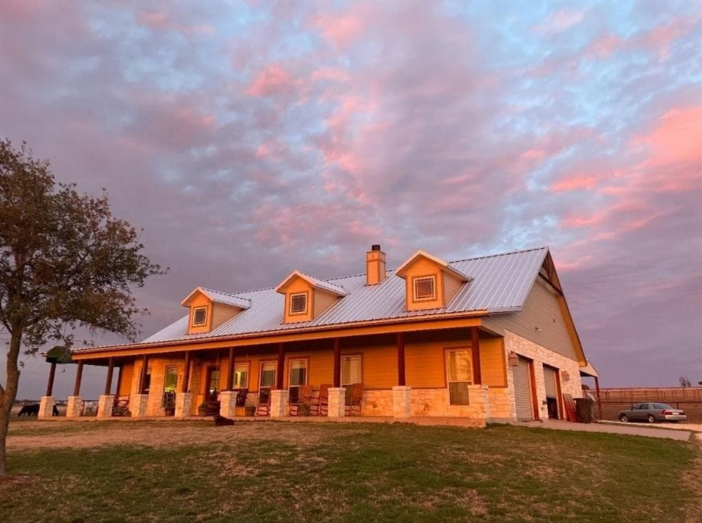 8928 County Road 1232
