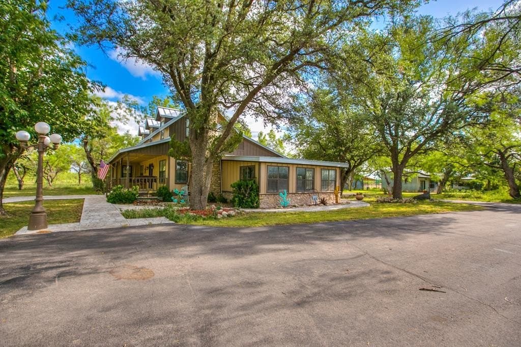 9434 W Bryant Lane