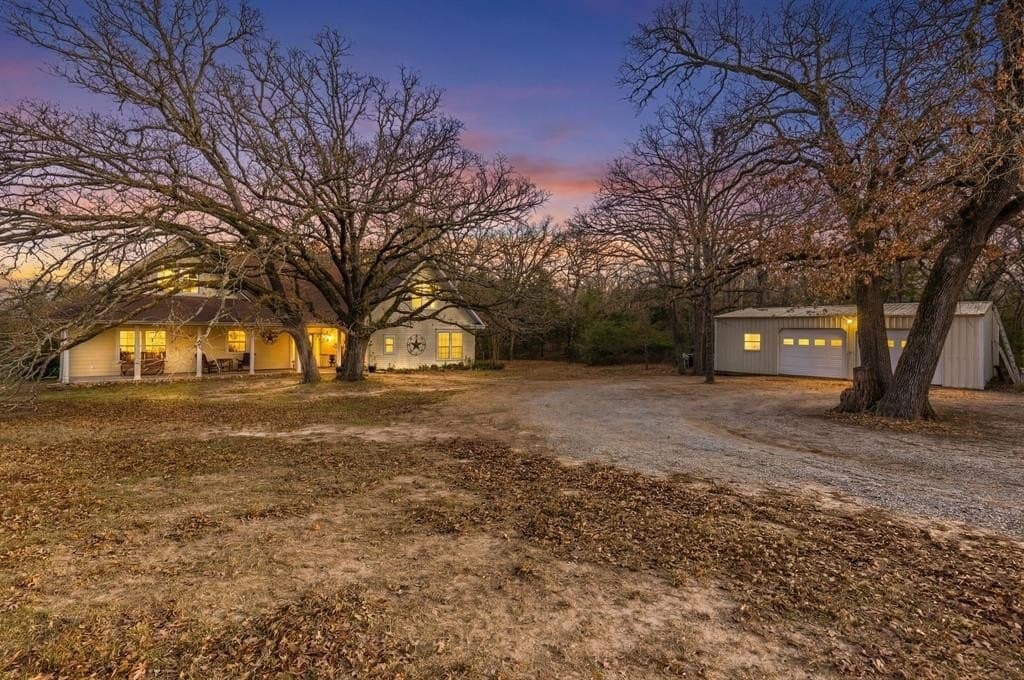 1801 Private Road 3340