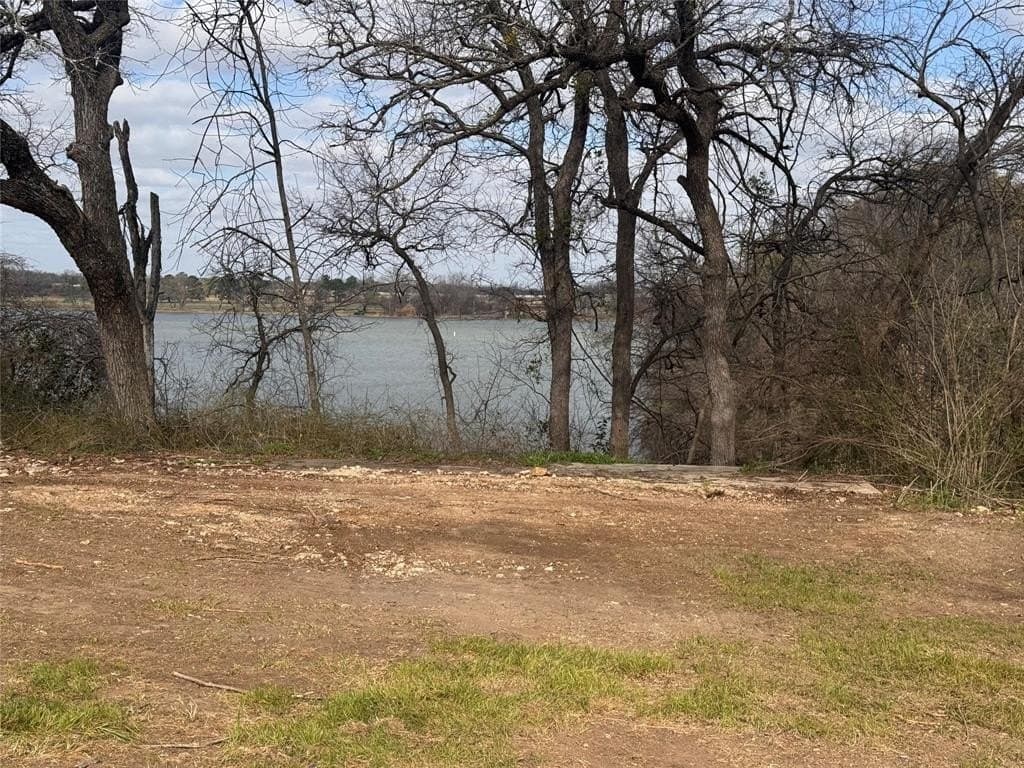 7008 Edgewater Trail