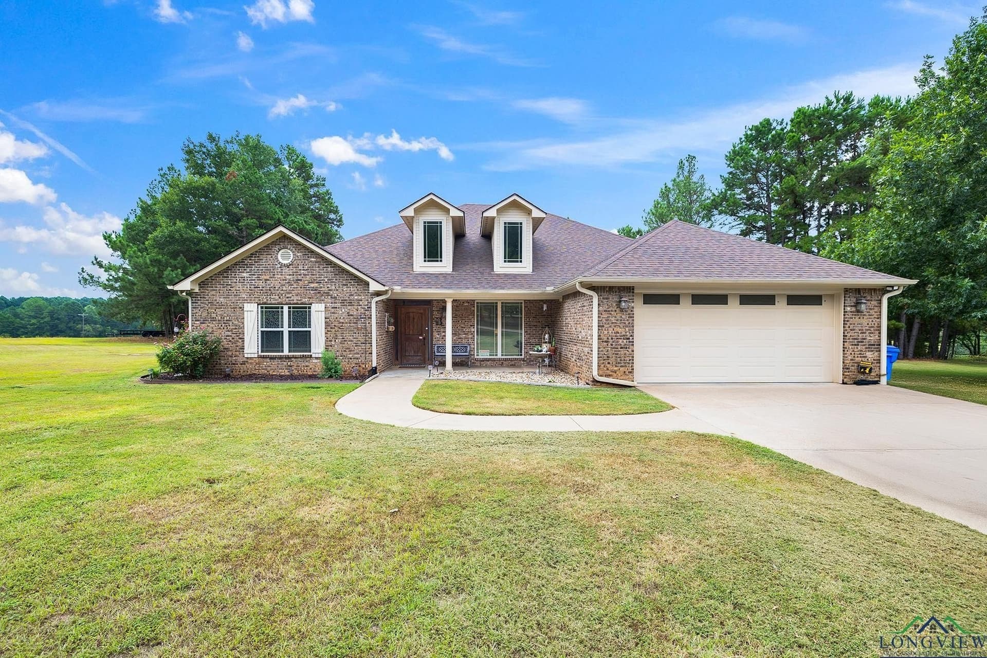 1205 Locust Rd