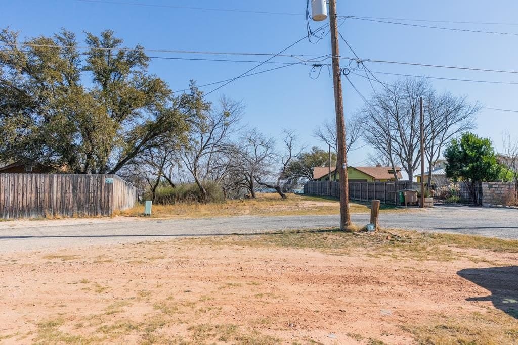 3101 Red Bluff Rd E lot: 80