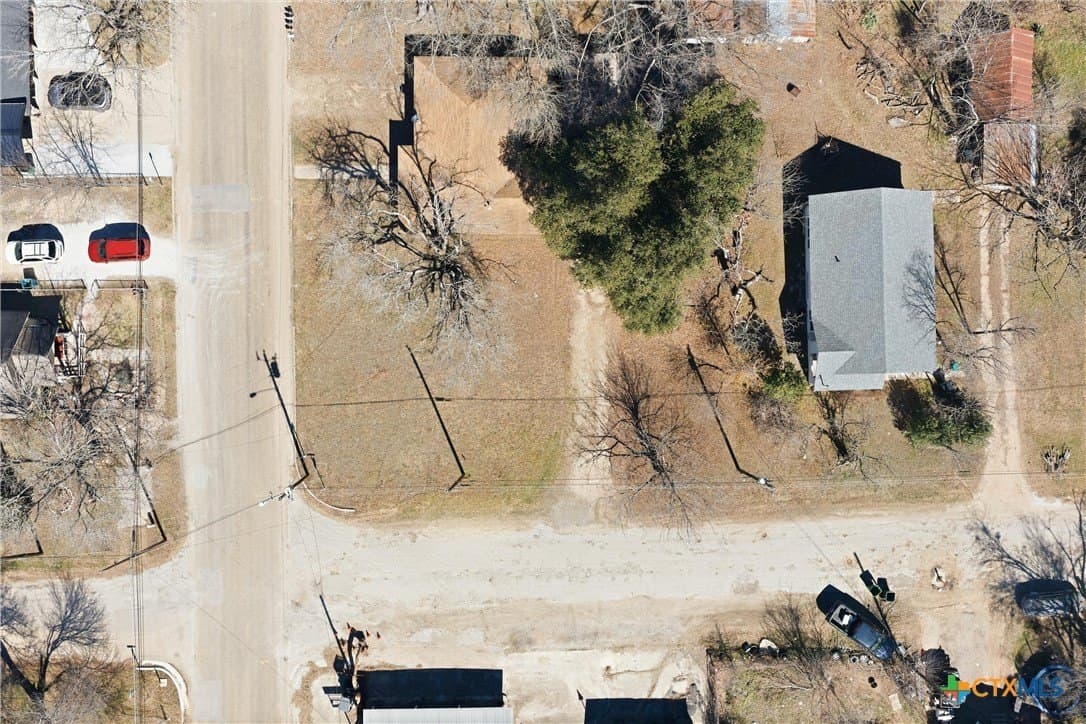 N Fannin Avenue lot: 4