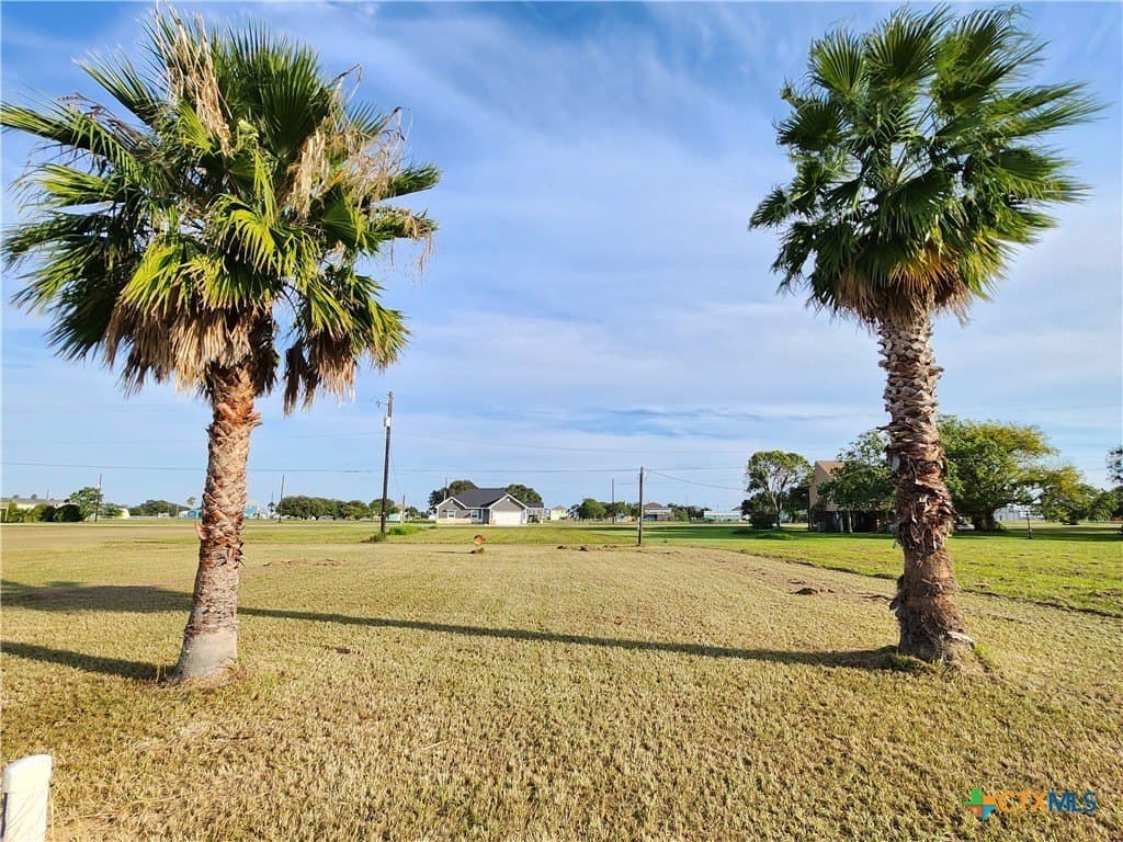 Mollnar Drive lot: 833-834