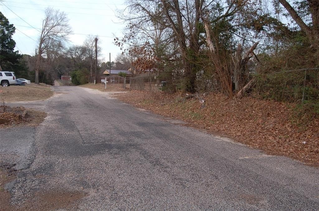 1004 Whiteside Road