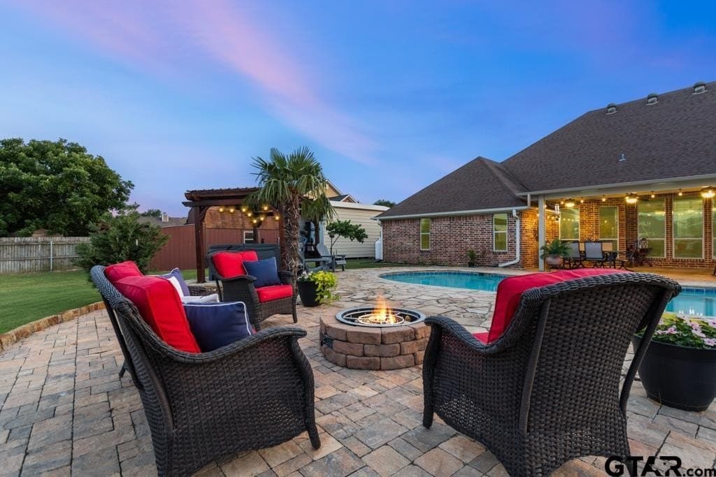 16050 Stonebriar Ct
