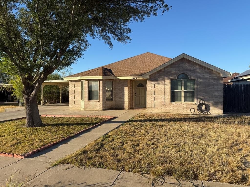 1713 Champion Circle