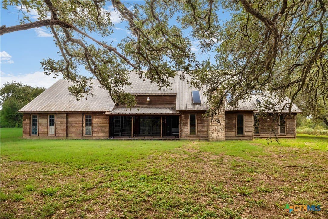 350 Ernest Lemke Rd.