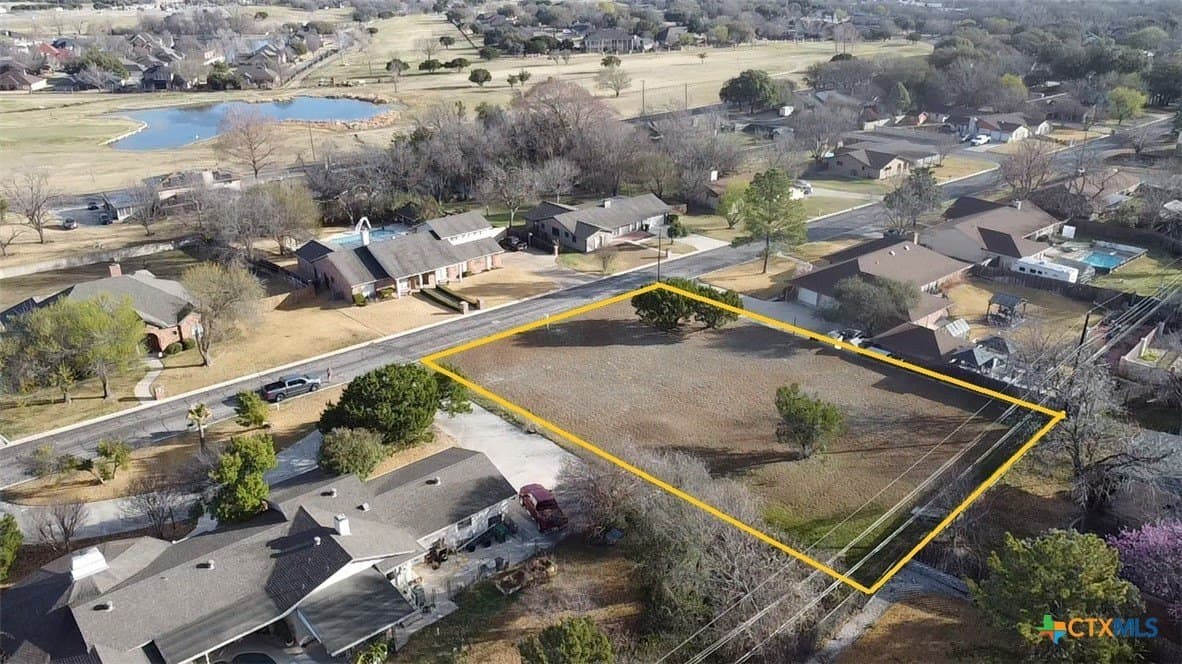 511 White Oak Lane lot: 1