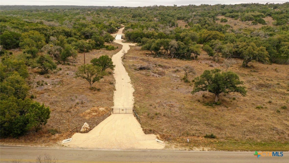 905 Hugo Road lot: 6