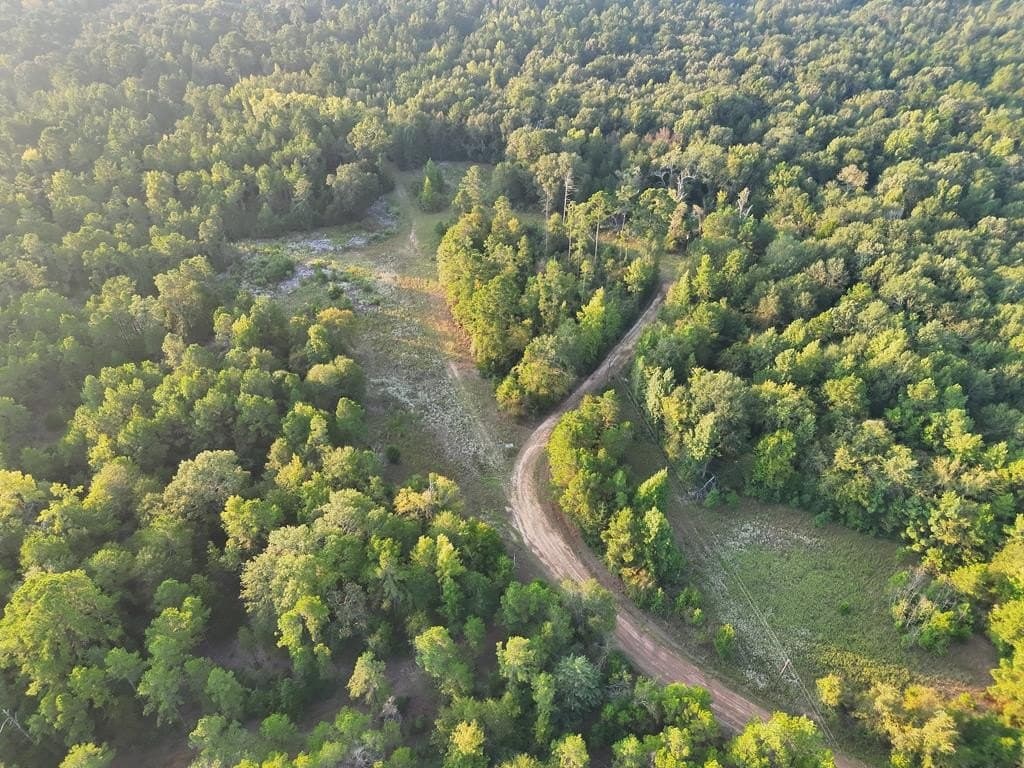 000 An County Road 104