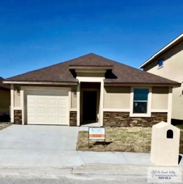 2017 TREASURE OAKS DR.