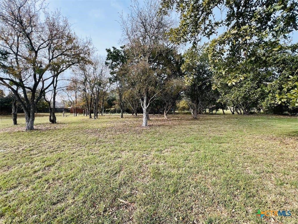 2009 Chalk Mill Crossing lot: 10