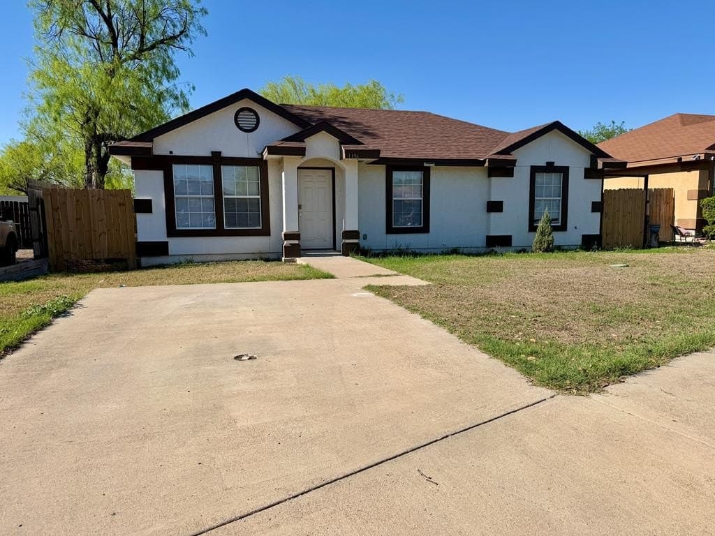 1196 Lazar Dr