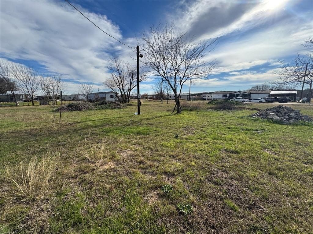 2409 Hickory Lane