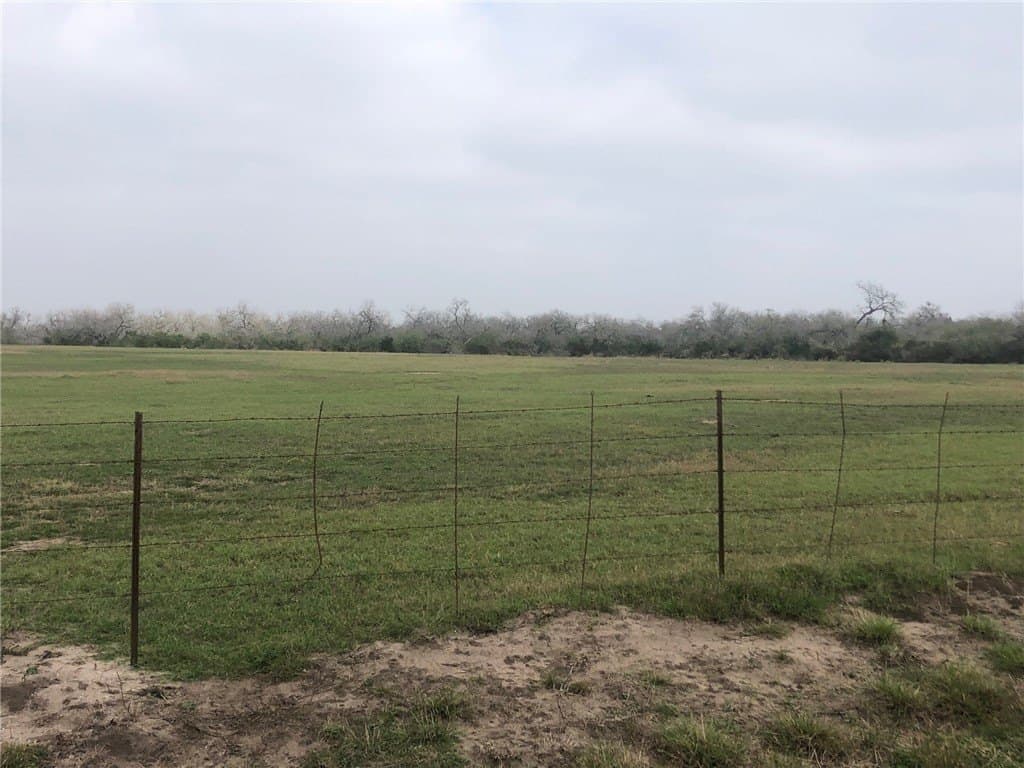County Road 104 lot: Tr 4