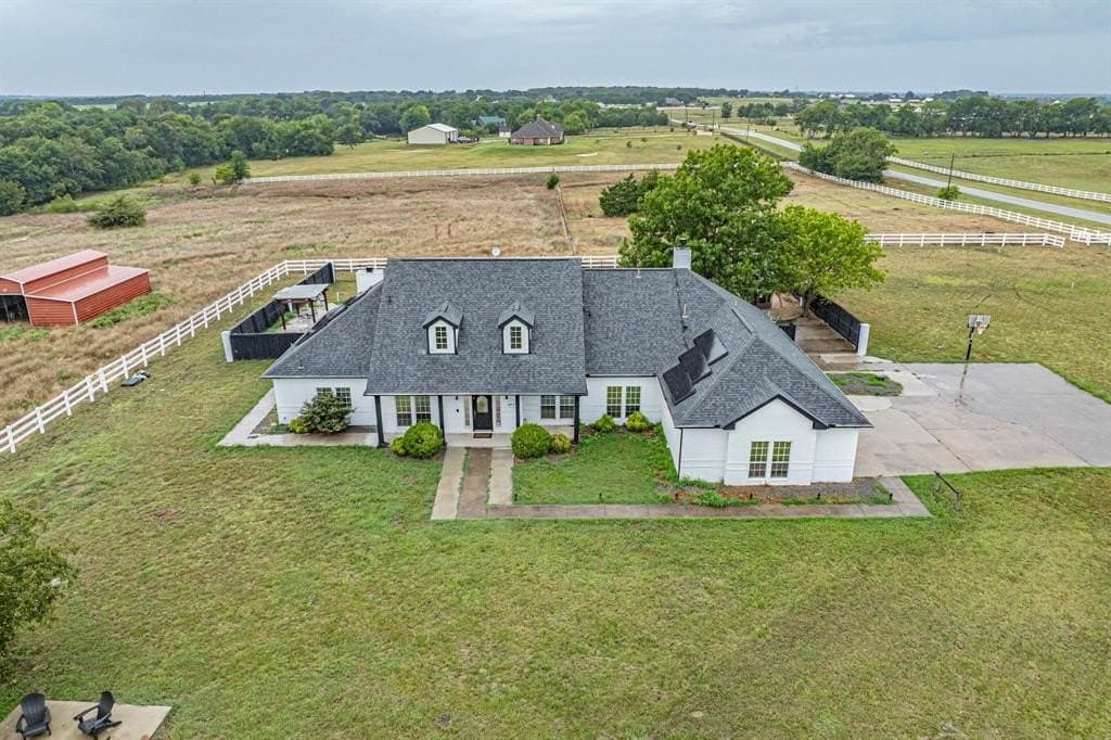4908 Glenwood Lane