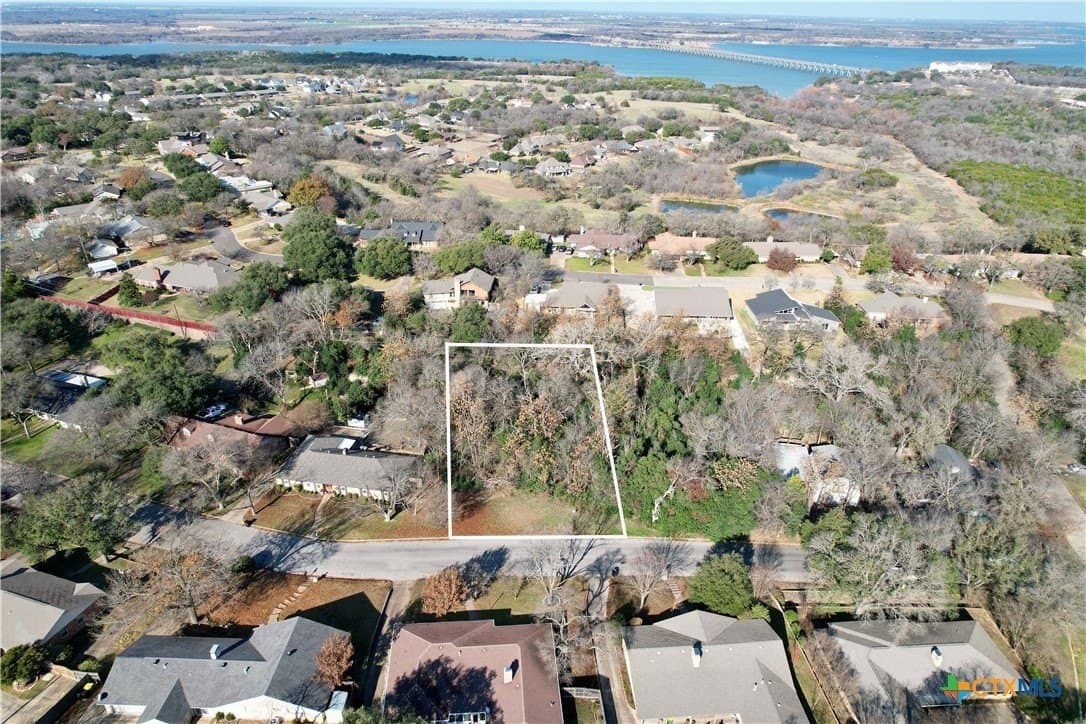 8217 Mosswood Drive lot: 10