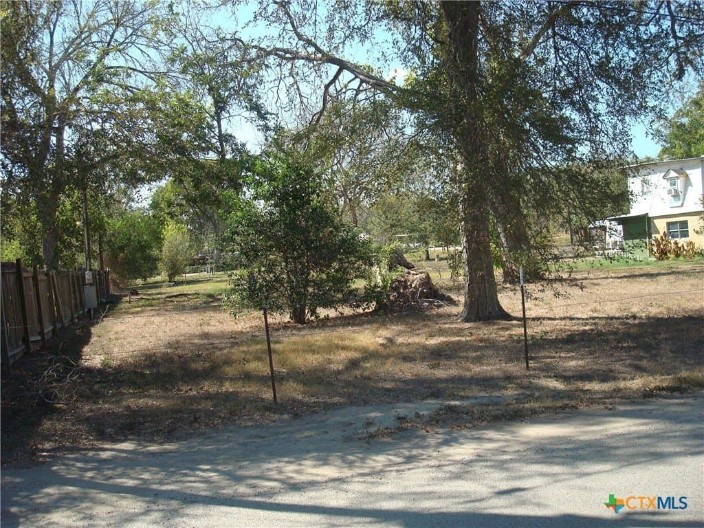 323 Meadowlake Drive lot: 55 & 1/2/ Of 56